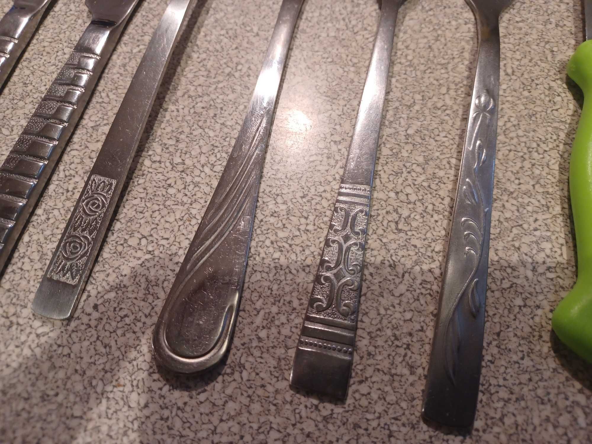 Zestaw sztućców i noży kuchennych - 11 sztuk
