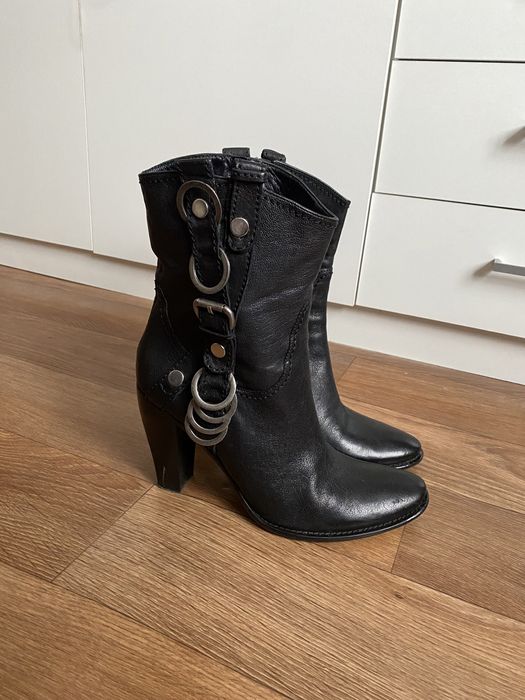 Козаки шкіряні 39 розмір