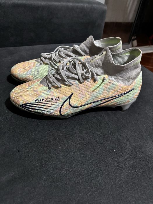 Chuteira Nike Mercurial FG