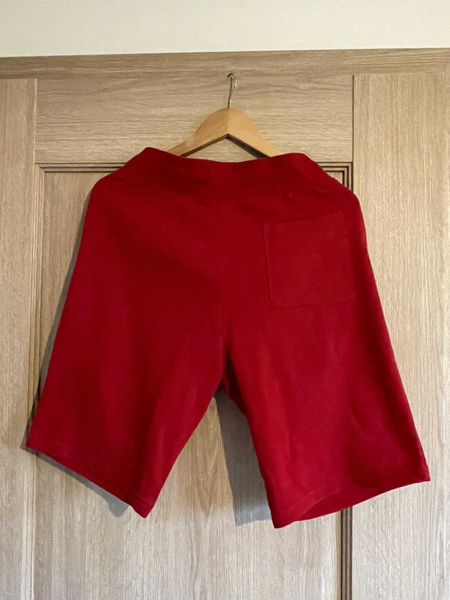 Czerwone spodenki dresowe shorty F&F