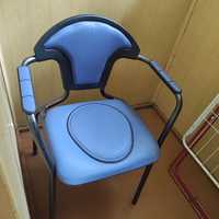 Krzesło tapicerowane WC