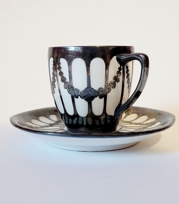 Filiżanka kolekcjonerska galwanizowana srebrem Fraureuth Niemcy Sakson