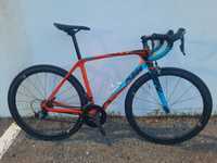 Ktm de carbono ultegra  11v e rodas carbono