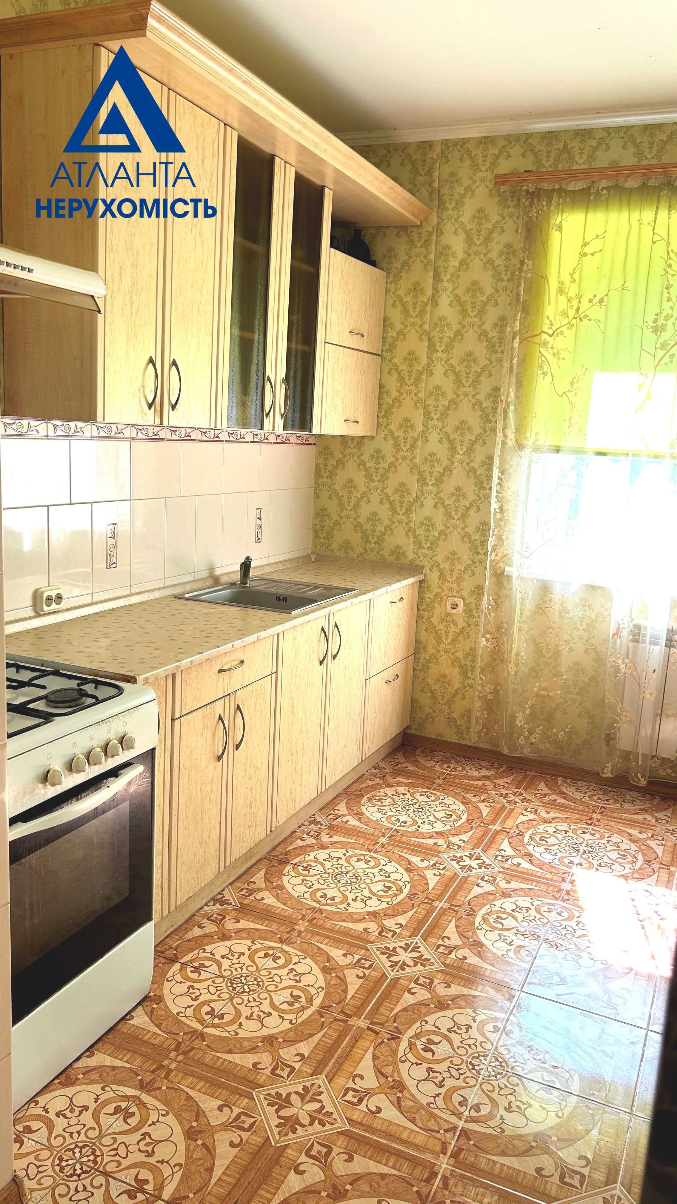 Дві суміжні ділянки 39 сотих з будинком в Липинах, вулиця Шевченка