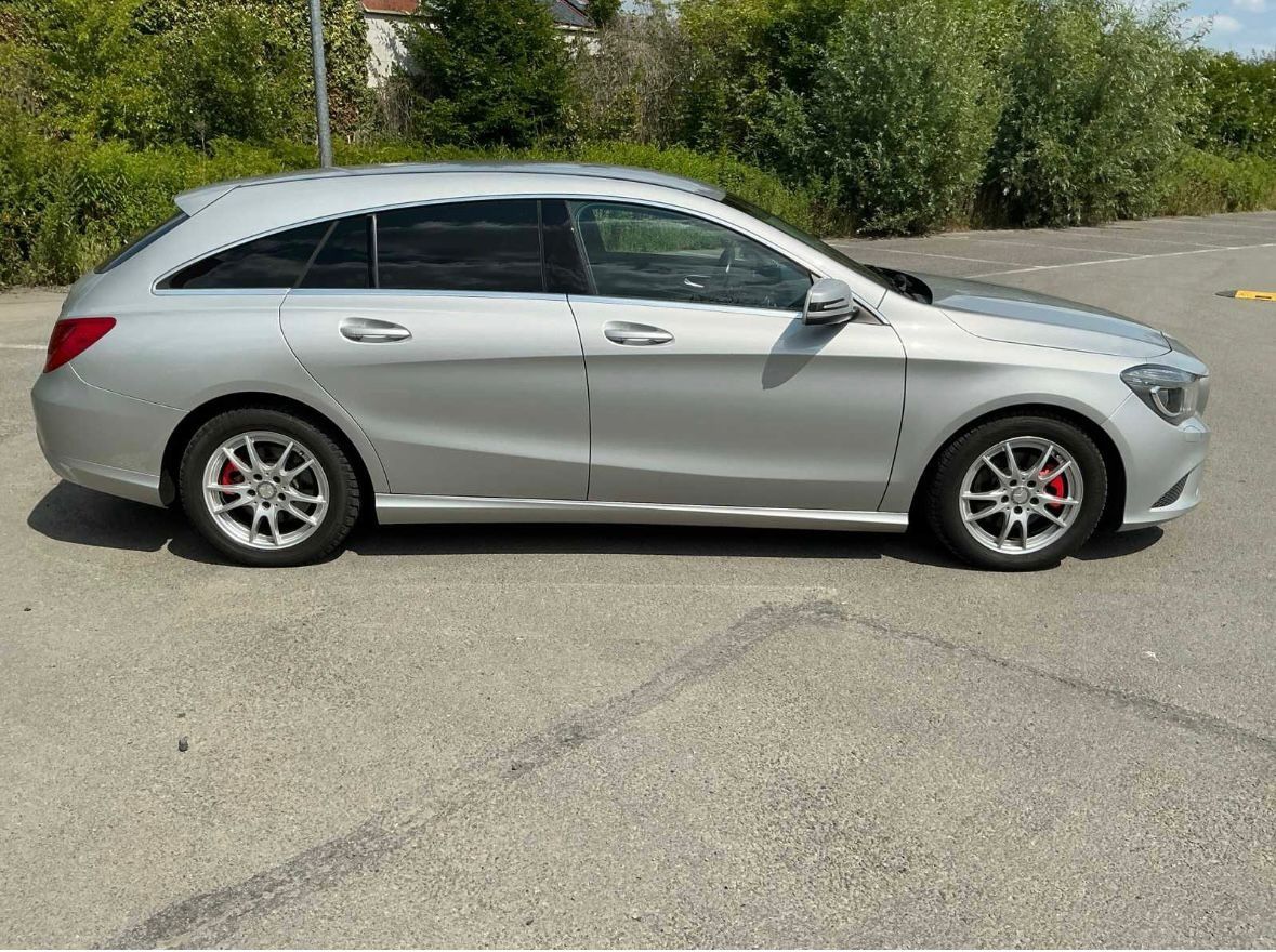 Mercedes-Benz  cla200