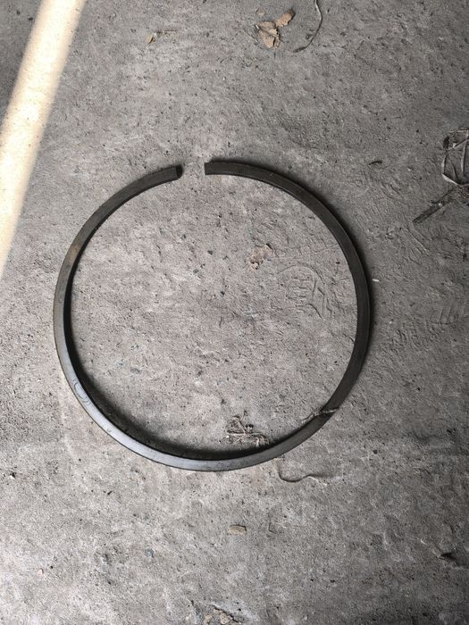 Металлическое стальное кольцо