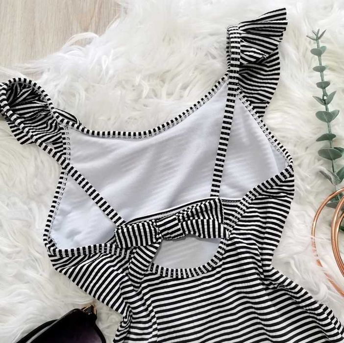 Strój kąpielowy jednoczęściowy z falbaną Primark 110cm 116cm 5-6 lat