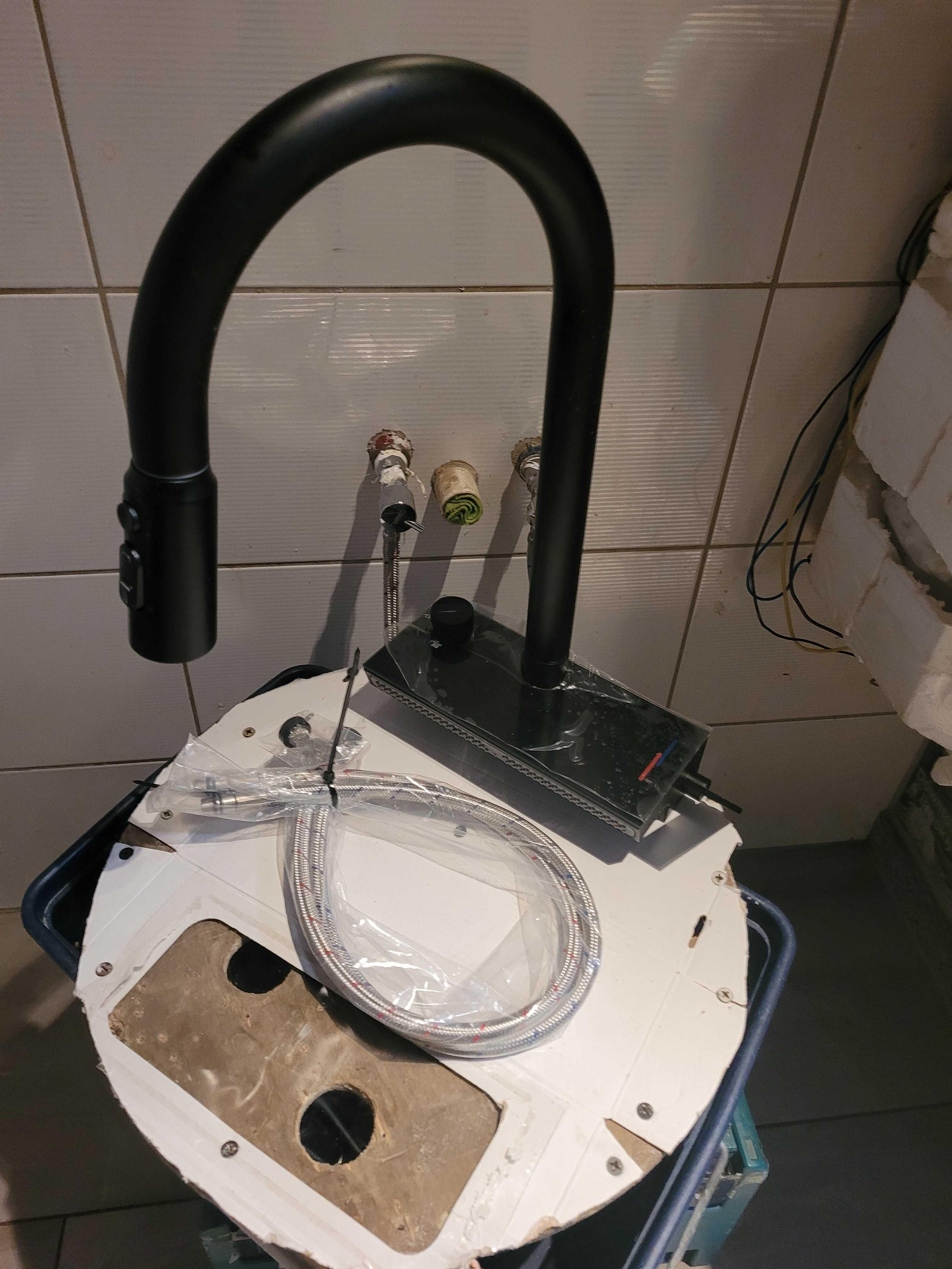 Qrezza kran z wyswietlaczem z wyc. wylewką Czarny Mat (nie grohe)