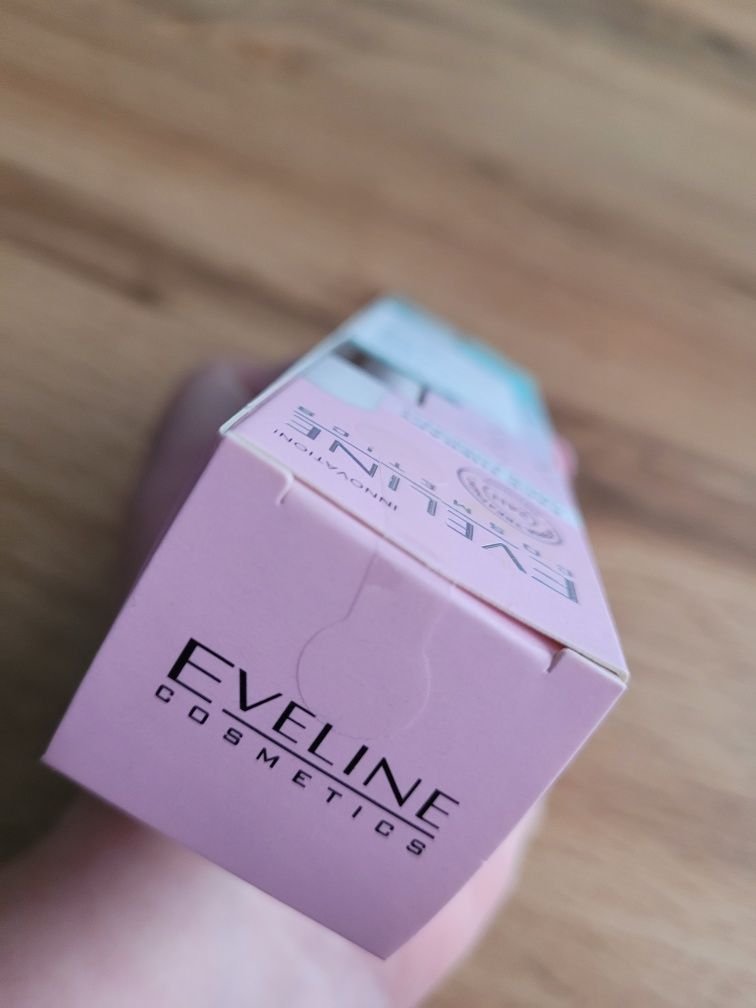 Eveline serum shot