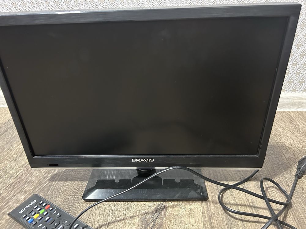 телевізоз Bravis led-19b1000b