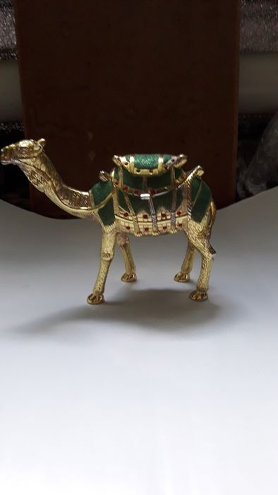 Статуетка з латуні