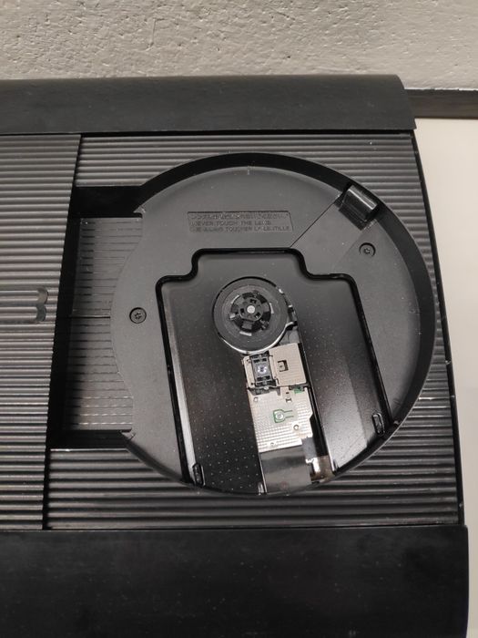 PlayStation 3 (PS3) desbloqueada + 5 jogos