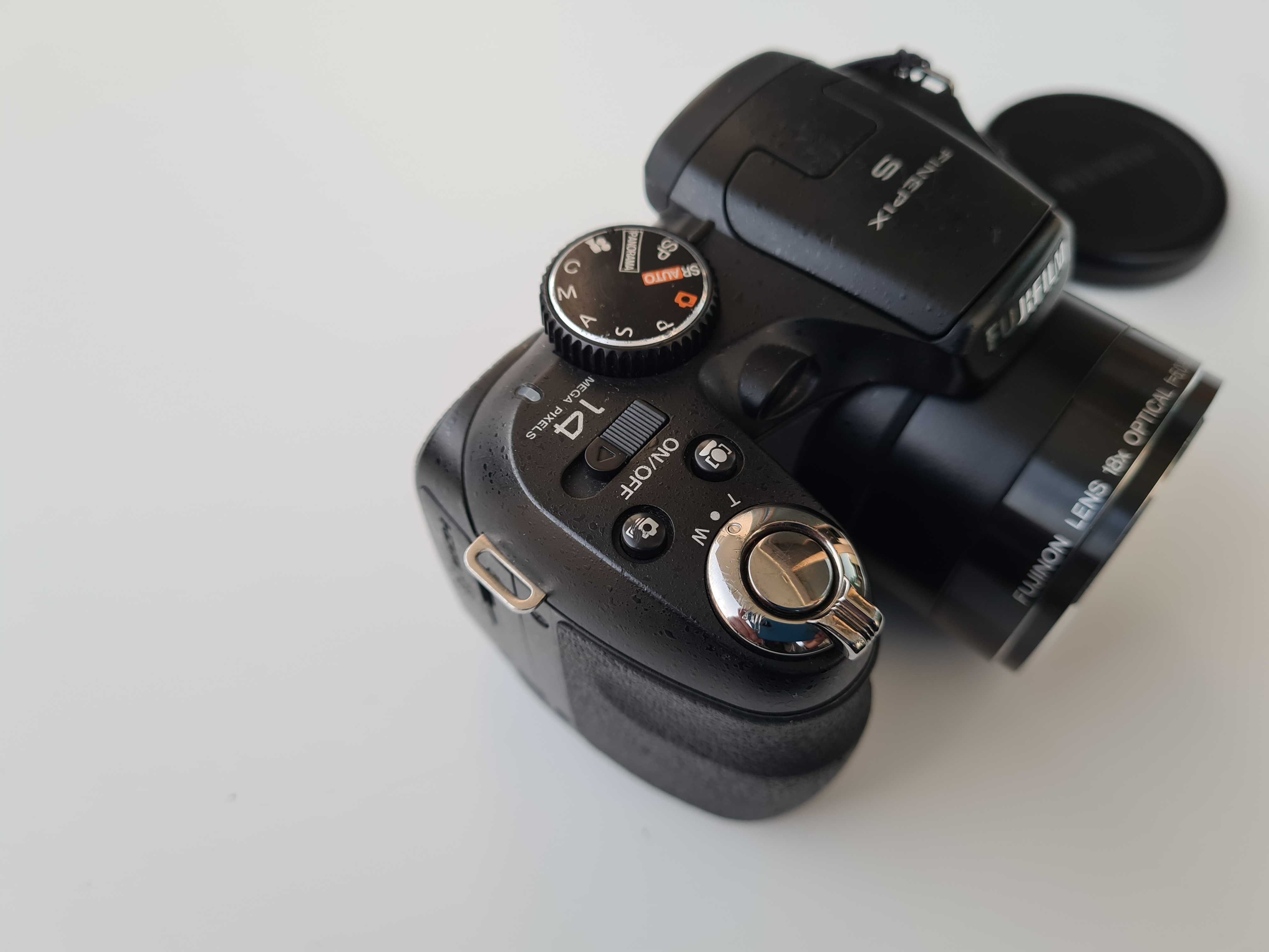 Aparat Fujifilm FinePix S - fajny mały i zwinny