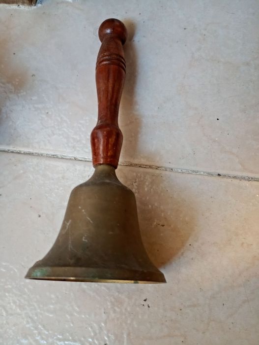 Antiga Campainha de Mão