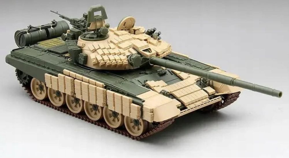Amusing Hobby 35A063 model 1:35 czołg T-72AV Ukraine main battle tank
