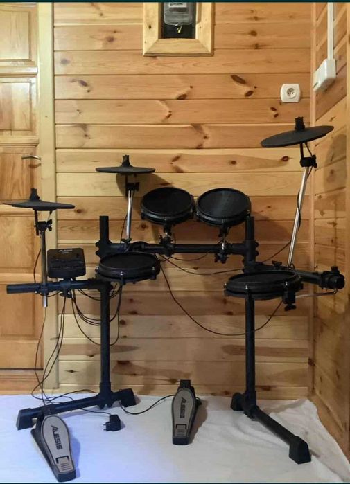 perkusja elektroniczna ALESIS turbo Mesh Kit