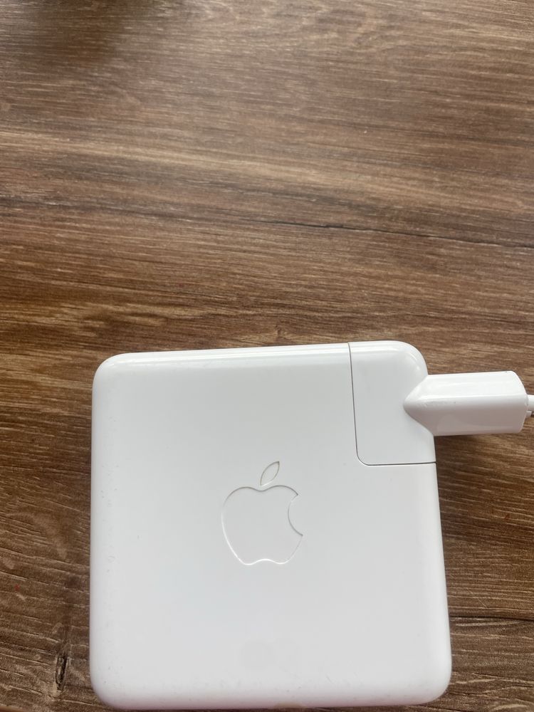 Macbook Pro 13’ 2017 A1708 8/128 gb