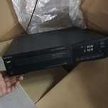 Leitor/gravador de vídeo VHS Sony SLV-213, com avaria