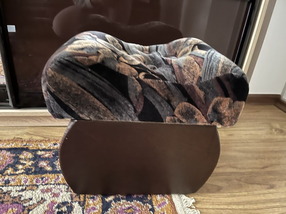 Продам диван, крісла та пуфи