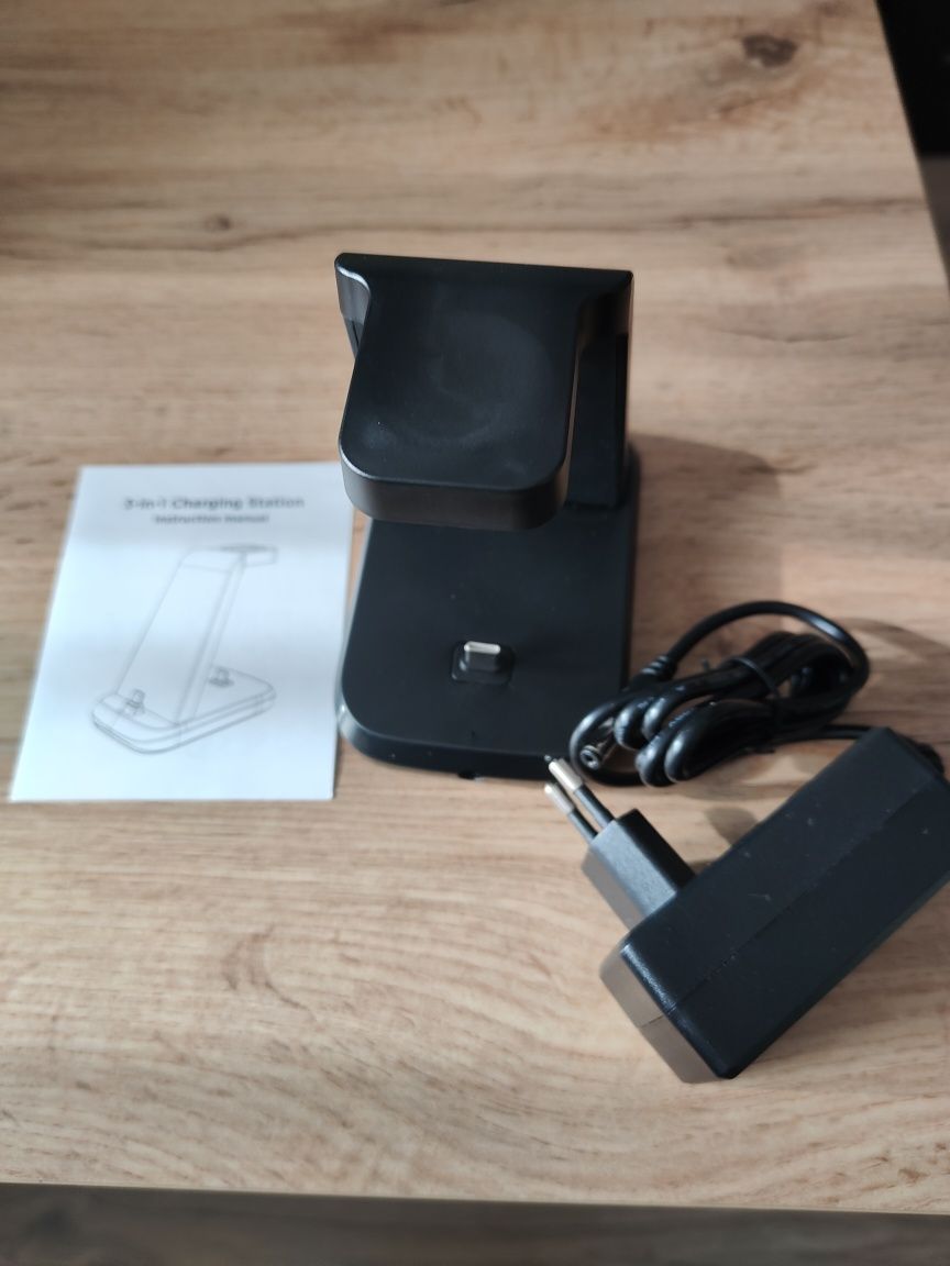 Ładowarka indukcyjna VCVS 3 w 1