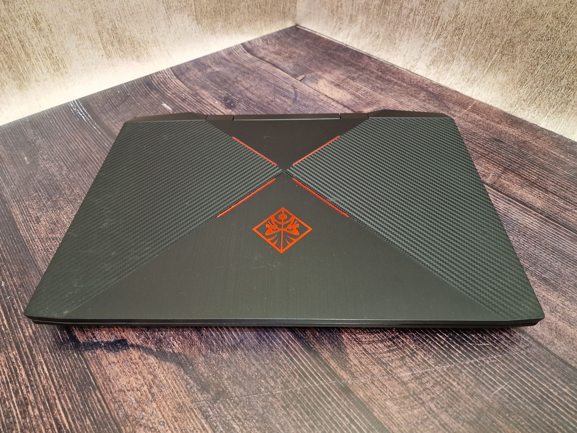 HP Omen 15 (Core i7-8750H/32Gb/RTX 2070 Max-Q/SSD 512Gb+HDD 1Tb/144Hz)