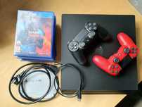Konsola PS4 Pro 1TB + 2 pady + 6 gier
