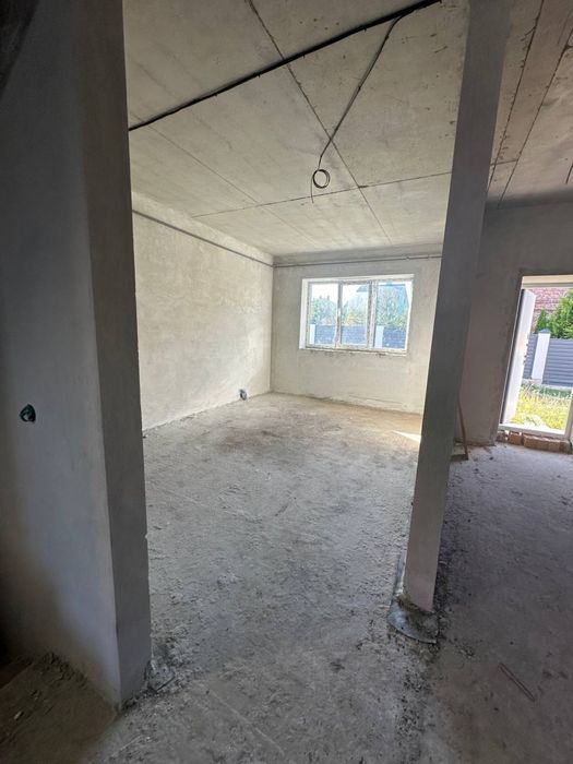 Продаж котеджу в Зимній Воді 3,6 сот ПІДВАЛ. Газ, Розведена електрика