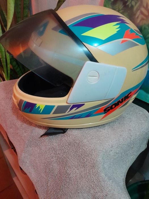 Vendo capacete bom estado