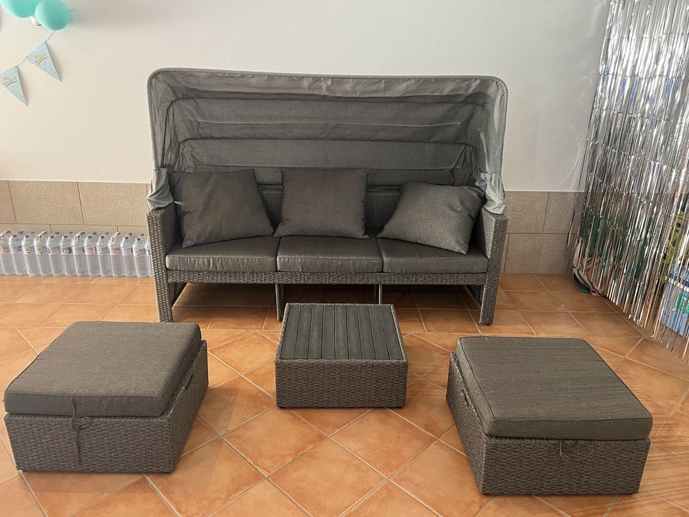 Sofá + Bancos + Mesa para jardim