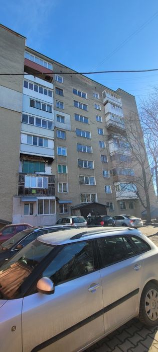 Продається одна кімната в гуртожитку на вул. Мерінова ( Майзлі)