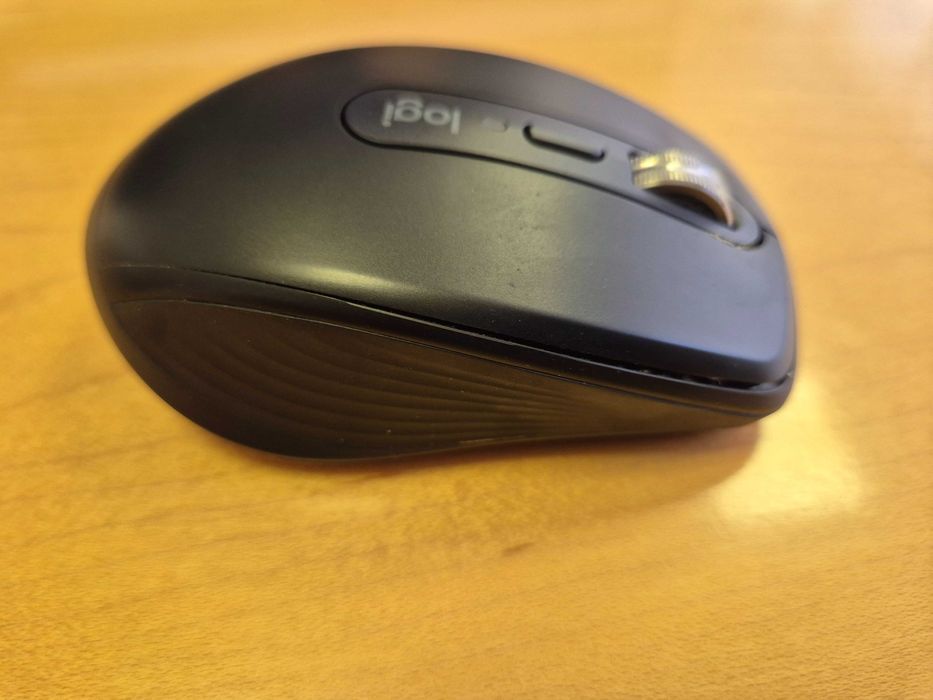 Logitech mx anywhere 3 + чохол
