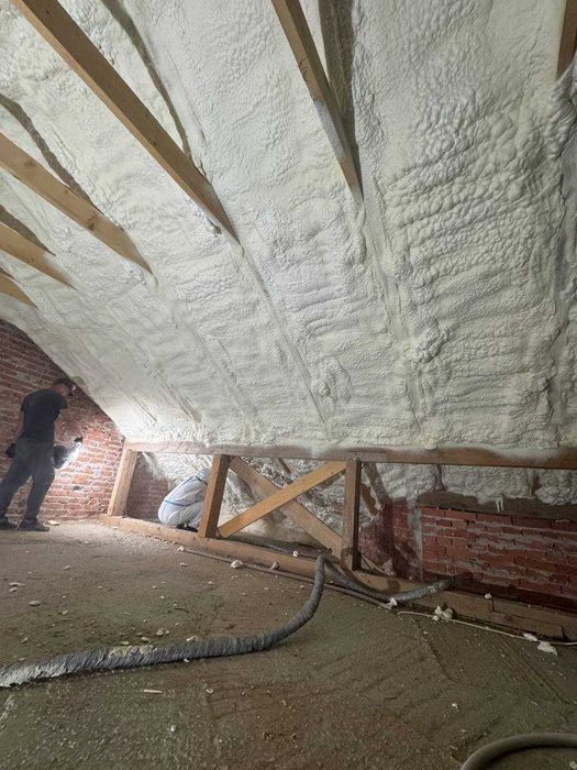 Утеплення пінополіуританом, ППУ, утеплення піною