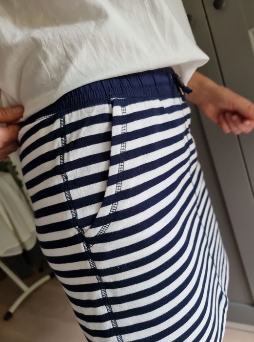 Nowa spódnica mini sportowa Reserved 38 M paski biało-granatowa styl m