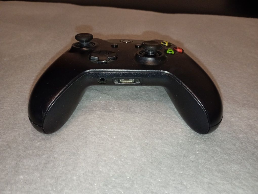 Pad Microsoft Xbox Series czarny