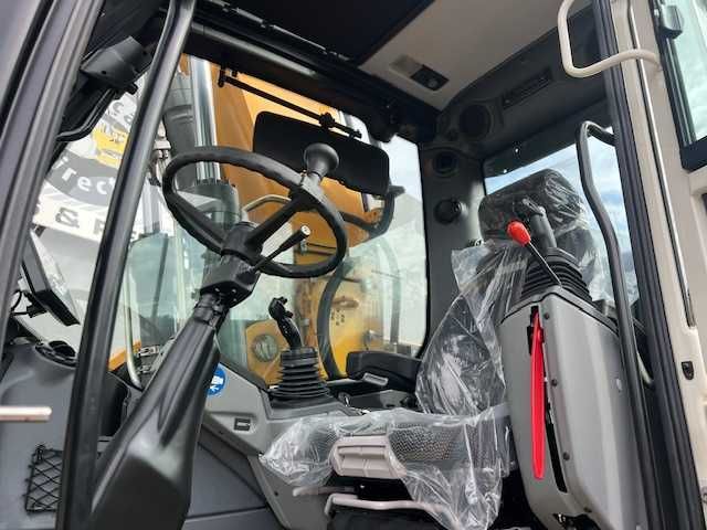 escavadora liebherr rodas
