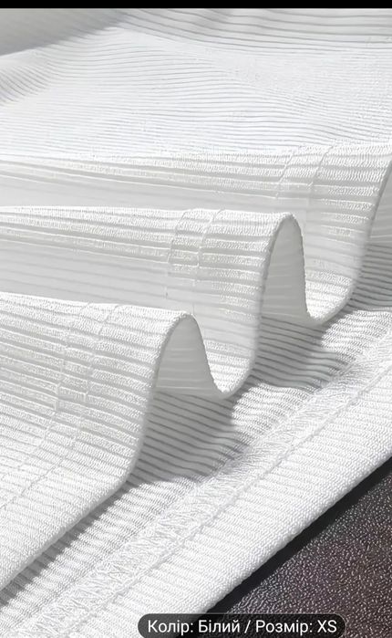 Нова біла футболка XS-S