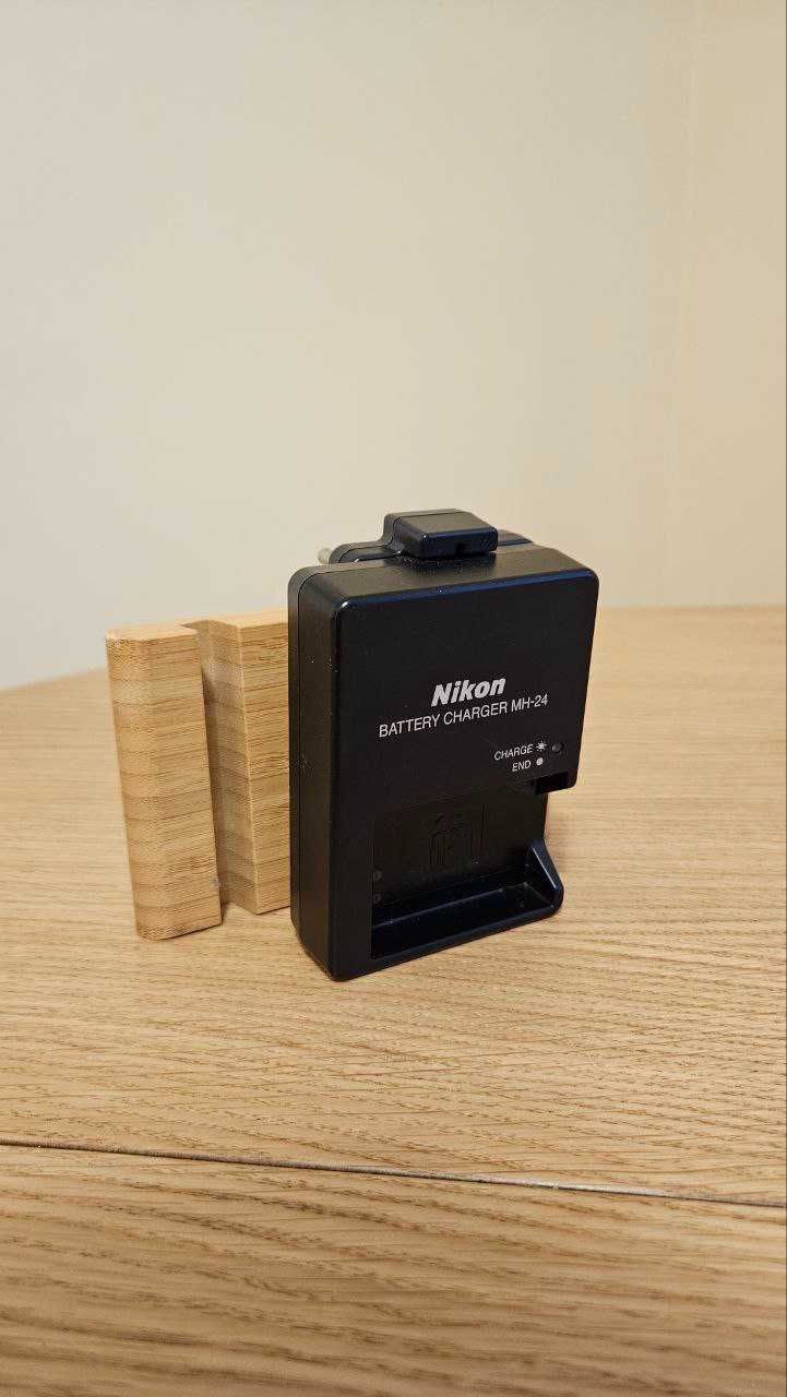 Фотоапарат Nikon D5200 kit 18-55 + сумка + зарядне