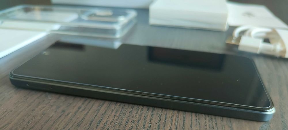 Oppo A40, 4GB + 128GB