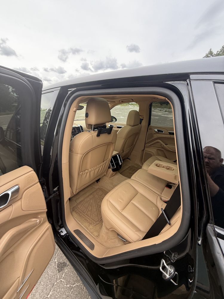 Продам Porsche Cayenne 2017 року, 3.6 бензин