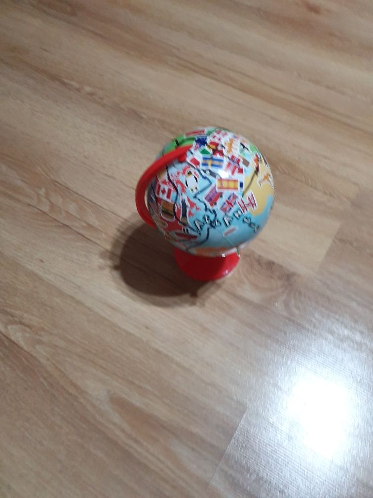 Globus  zabawka  dla dzieci