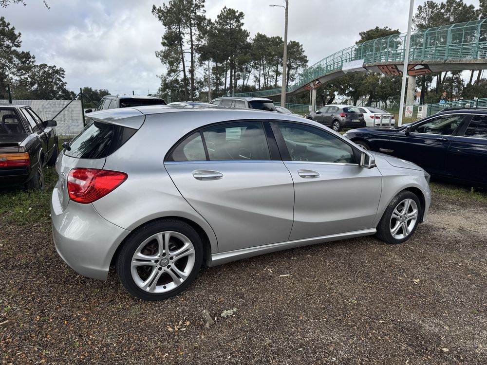 Mercedes A180 CDI Urban 1.5cdi  110cv | 2014 | 138.000 km | Nacional
