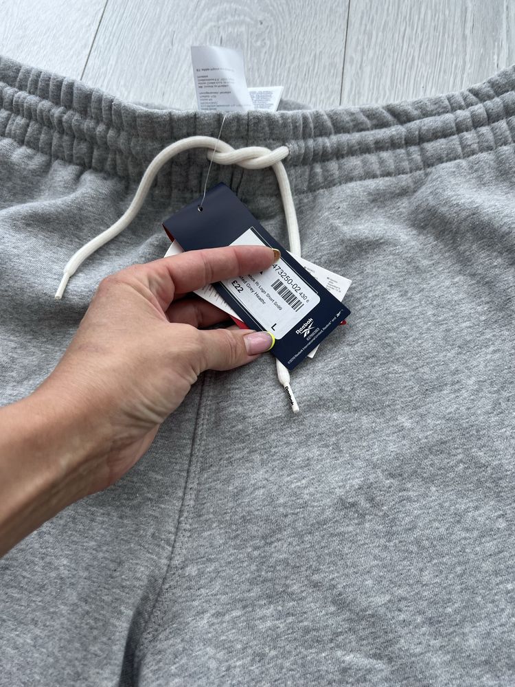 Шорти нові на флісі Reebok оригінал