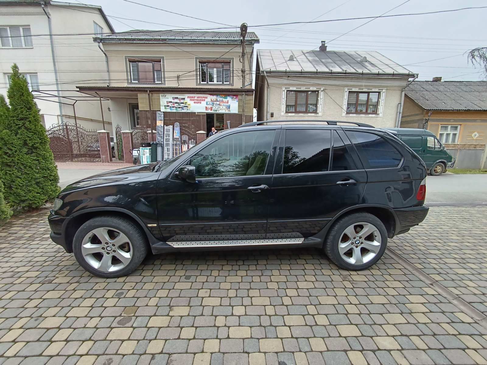 Продам BMW X5 в хорошому стані...