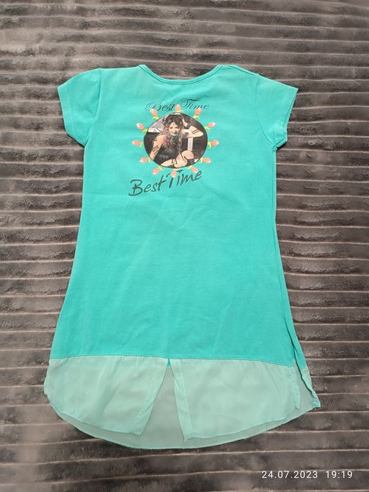 Продам футболки на рост 152 см