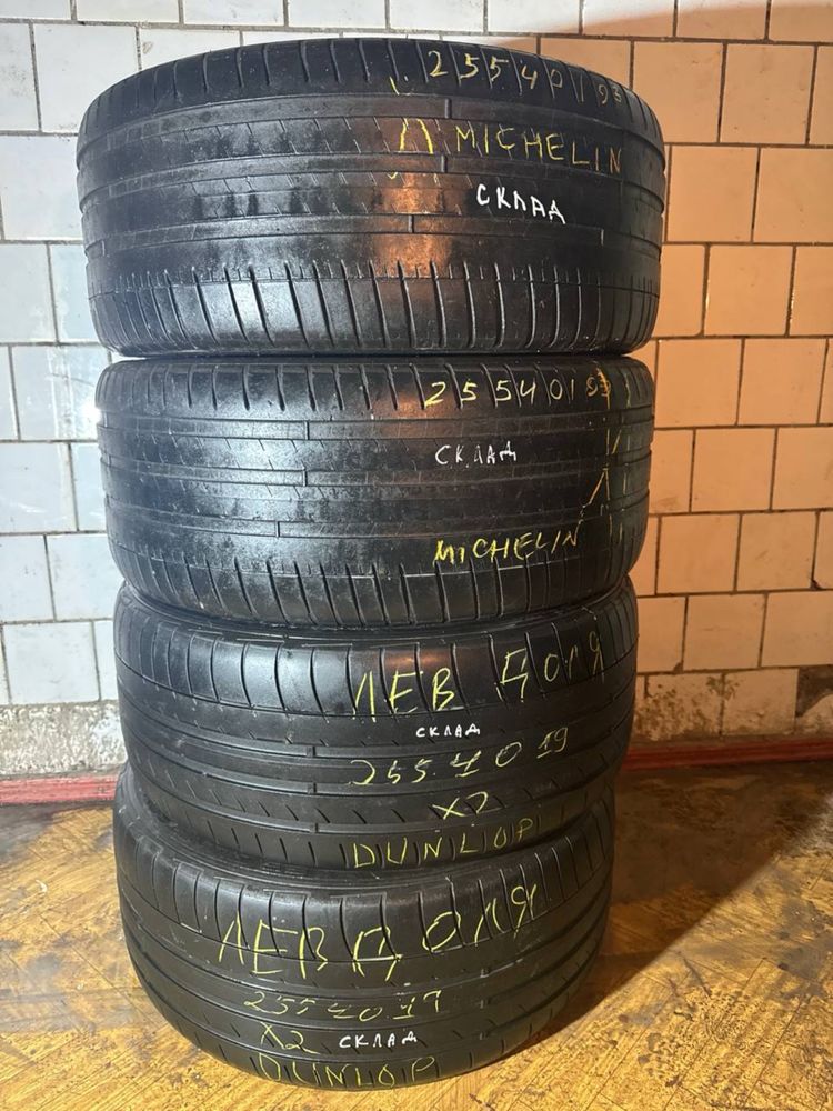 255.40.19 - (2)Dunlop + (2)Michelin
