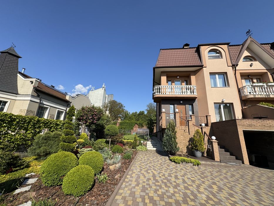 Маєток вашої мрії у центрі міста — гармонія затишку та комфорту