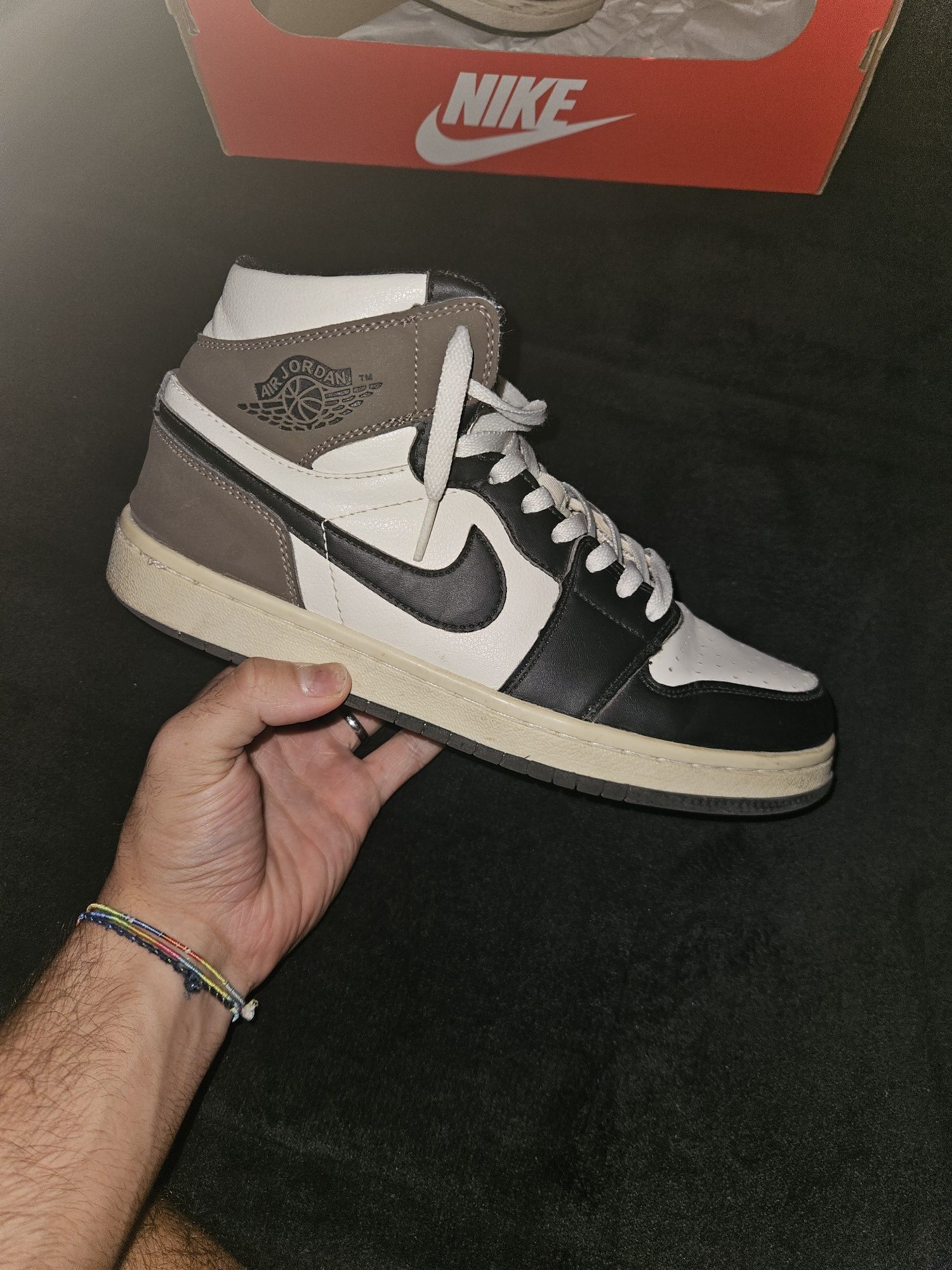 Air Jordan 1 Mocha