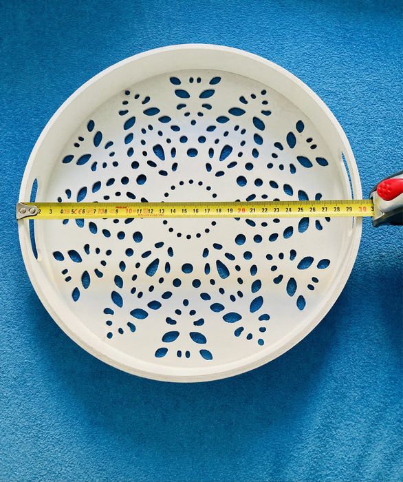 Biała ażurowa taca podstawka podkładka