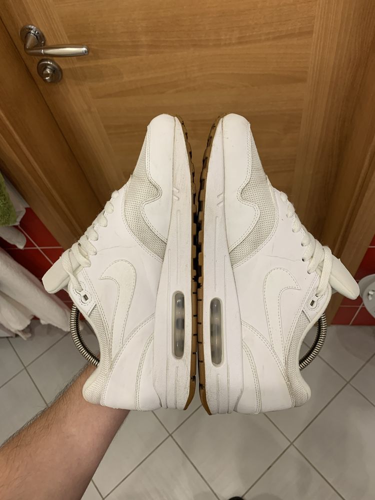 Кроссовки Nike Air Max 1