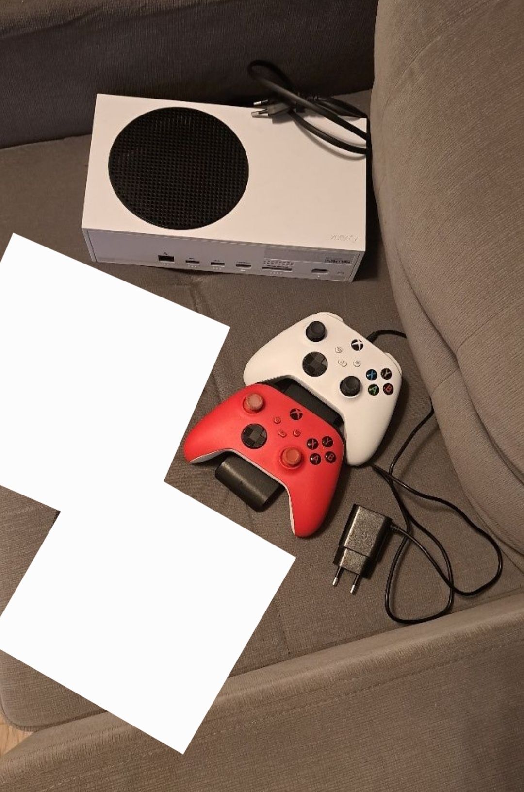 Xbox serie s. 2 pad ładowarka do padów jak nowy